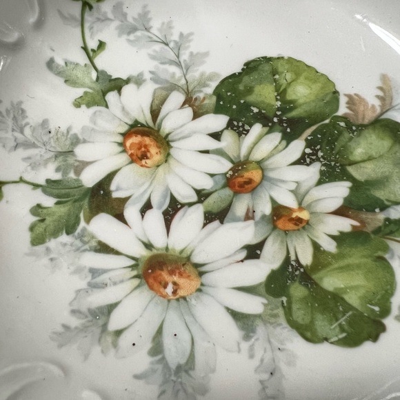 Antique German Daisy serving bowl - Picture 5 of 8